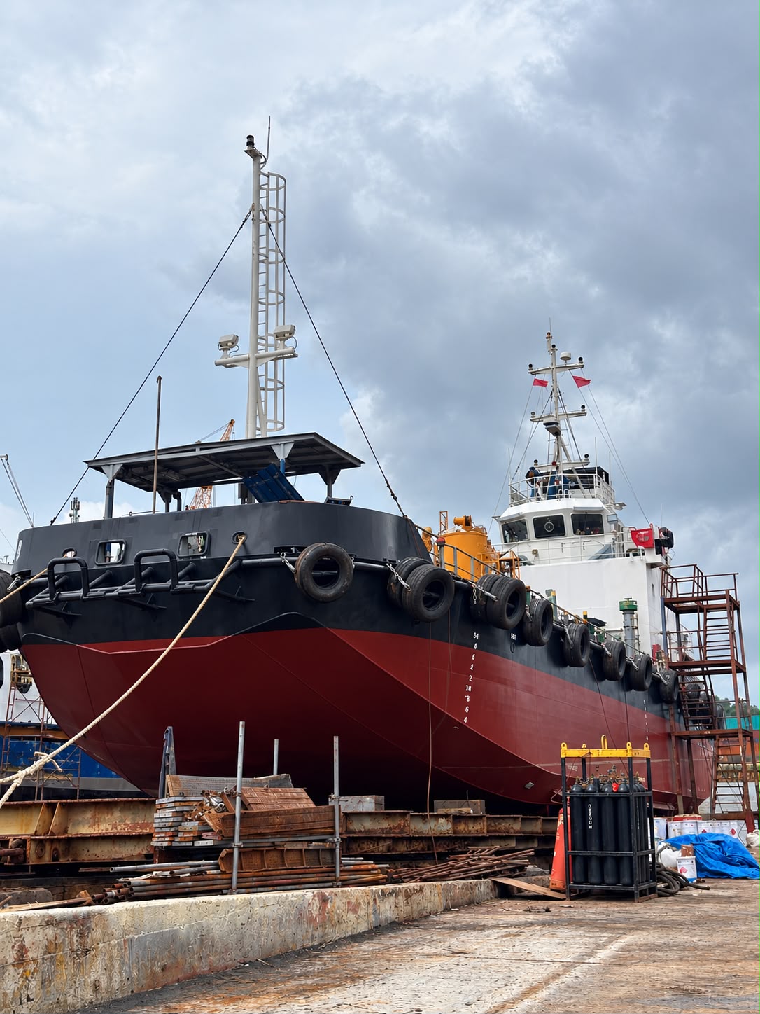Technical ship management services